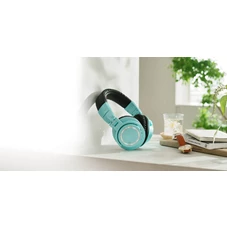 ATH-M50xBT2IB_lifestyle_banner_desktop_01.jpg